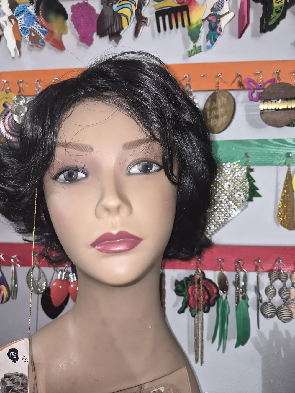 Short Black Women's Synthetic Wig - Elegant Everyday Style